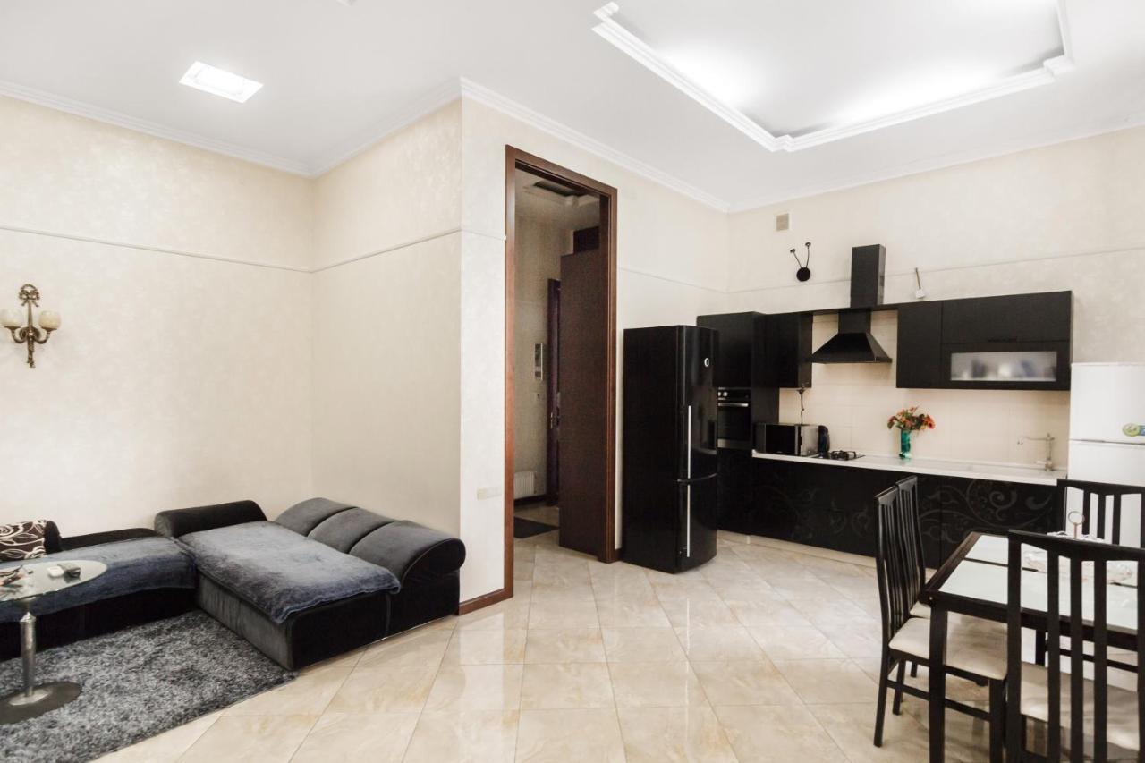 Downtown Prestige Apartment Odessa Exteriör bild